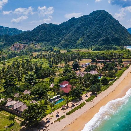 Segara Lombok Beach Resort Selong Belanak Esterno foto