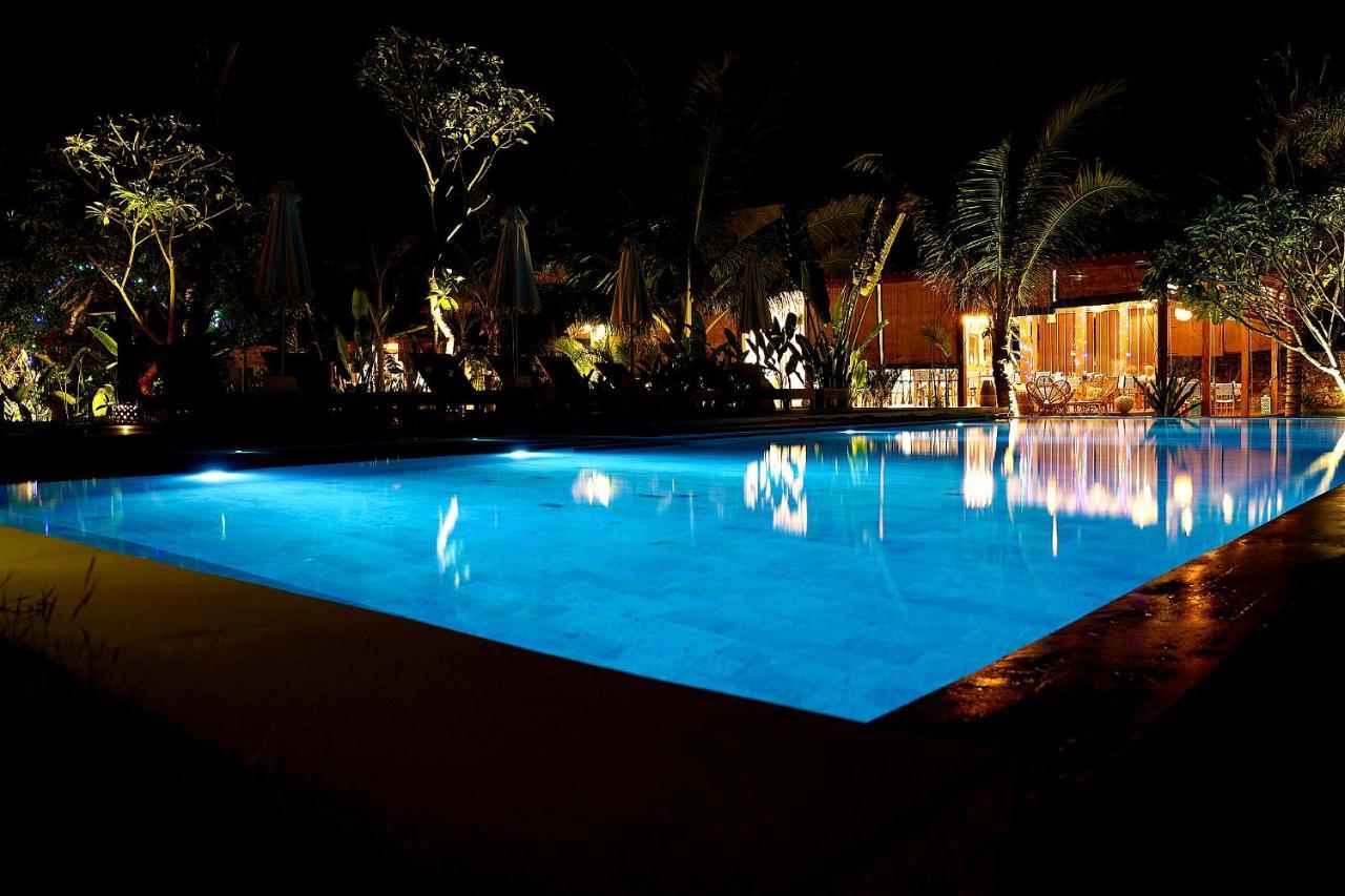 Segara Lombok Beach Resort Selong Belanak Esterno foto